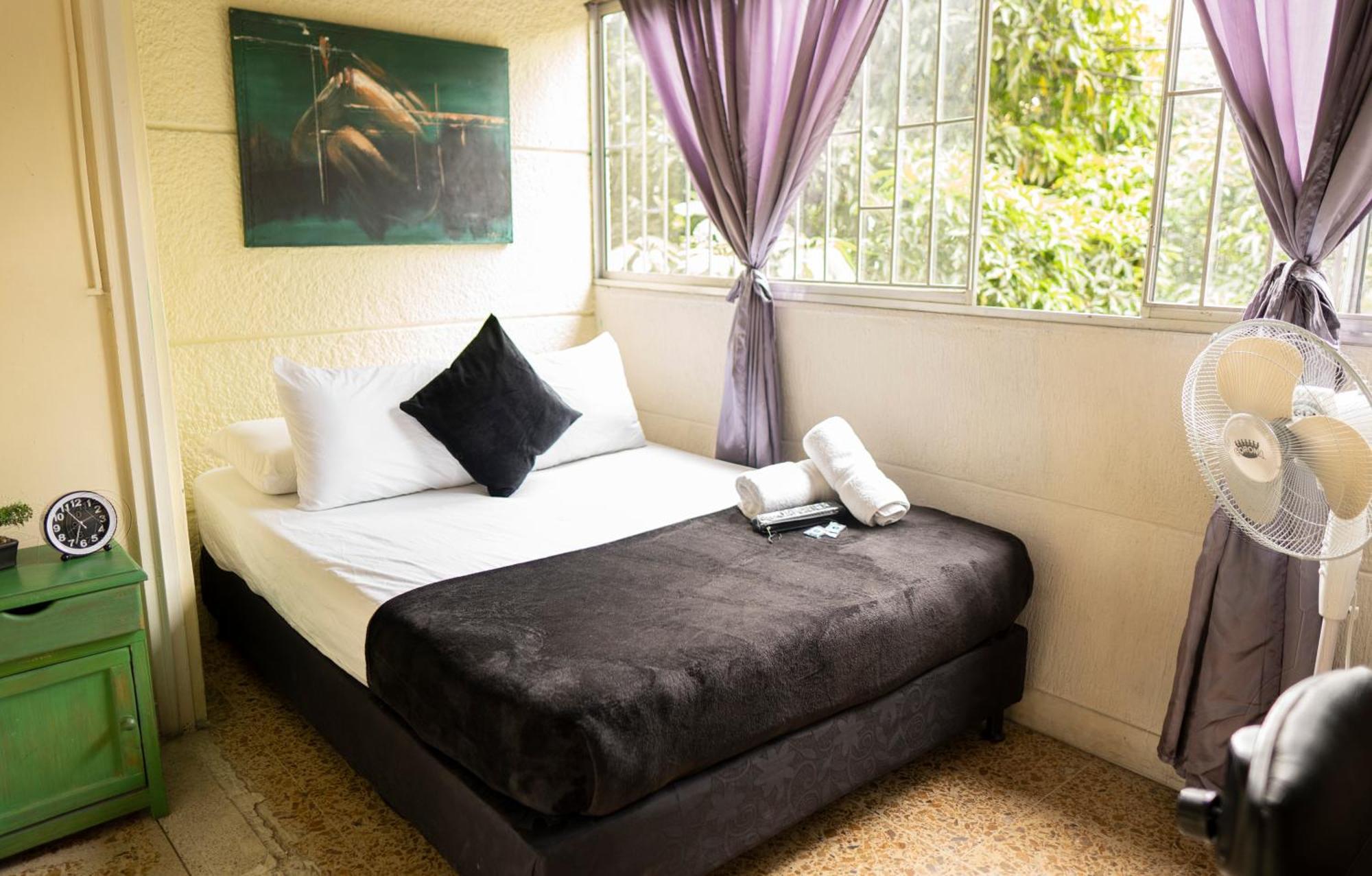 מדיין Buntes House-Casa Hotel Laureles-Estadio מראה חיצוני תמונה