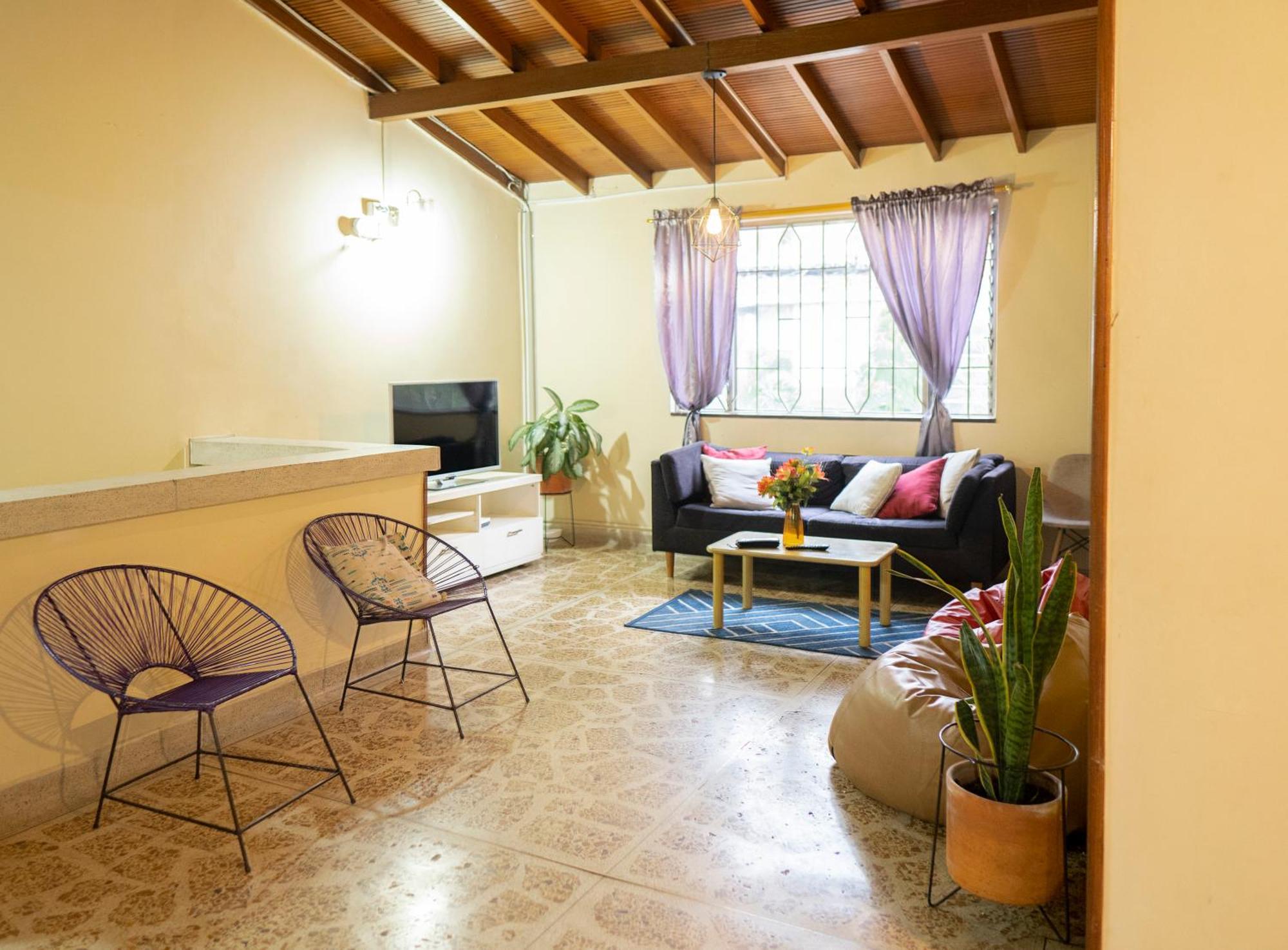 מדיין Buntes House-Casa Hotel Laureles-Estadio מראה חיצוני תמונה