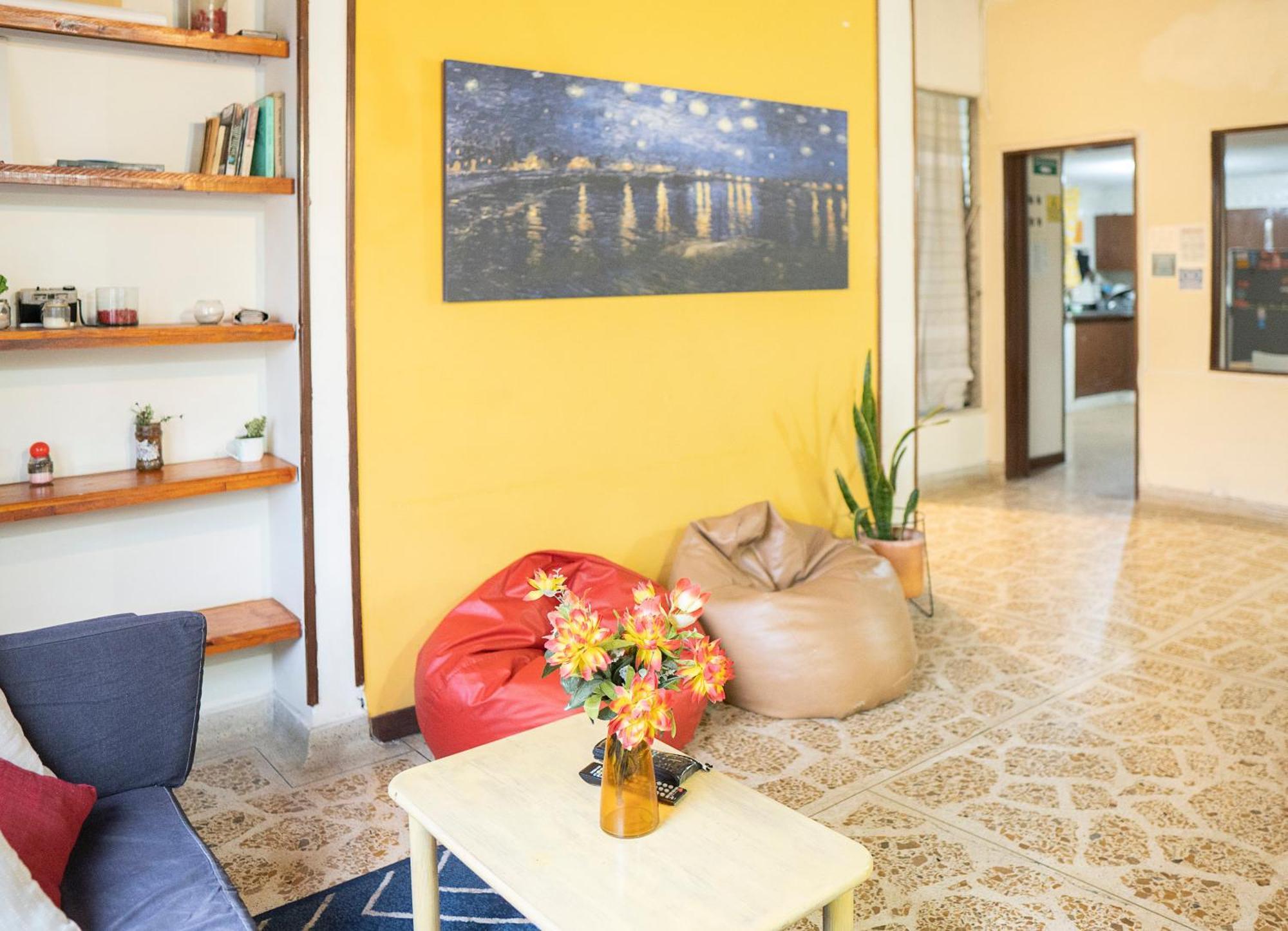 מדיין Buntes House-Casa Hotel Laureles-Estadio מראה חיצוני תמונה
